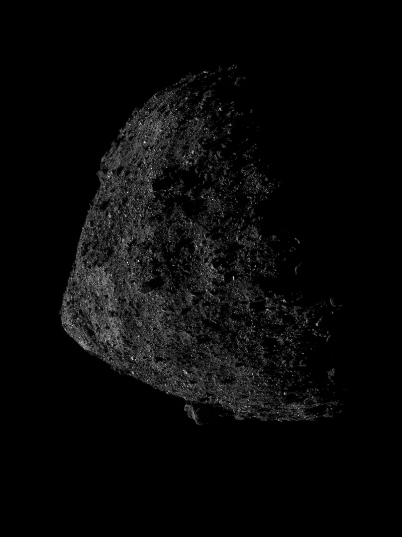 Illustration for article titled NASA's OSIRIS-REx Spacecraft Takes Stunning Photo of Asteroid Bennu From Just 0.4 Miles Away